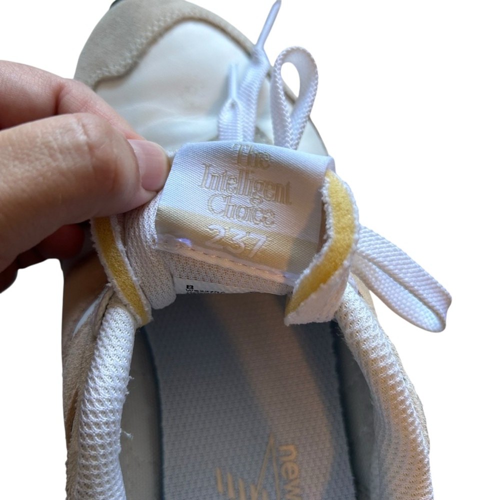 New Balance Women's Classic 237 Sneakers - Picture 9 of 10